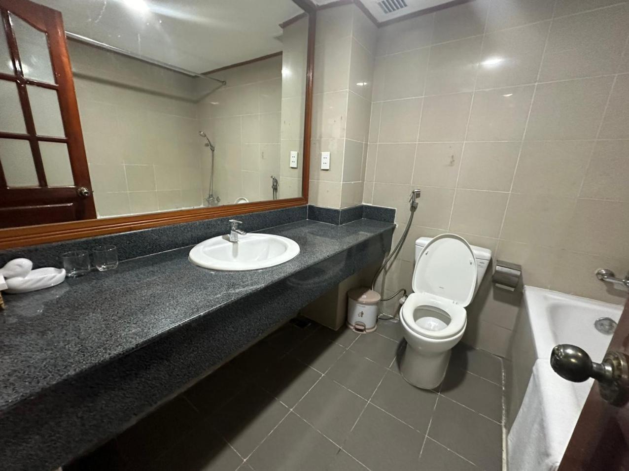 Ngoc Thu Hotel Soc Trang Екстер'єр фото